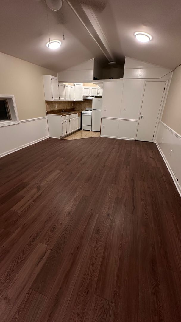 property at 2008 Paul W Bryant Dr