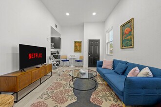 1862 6th St in Sarasota, FL - Building Photo - Building Photo