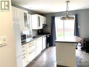 1747 Belcourt Blvd in Ottawa, ON - Building Photo - Building Photo