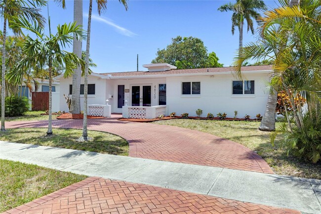 4820 Tyler St in Hollywood, FL - Building Photo - Building Photo