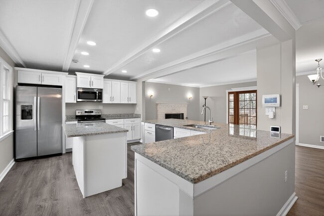 8512 Rose Marie Dr in Fort Washington, MD - Building Photo - Building Photo