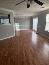 1211 Matt Moore Ct in Lithia Springs, GA - Foto de edificio - Building Photo