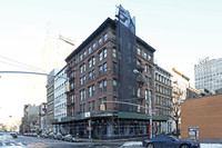 211-215 W Broadway in New York, NY - Building Photo - Building Photo