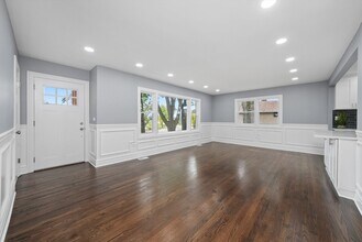 9624 W Shore Dr in Oak Lawn, IL - Building Photo - Building Photo