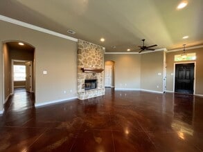 3004 Stallion Dr in Robinson, TX - Building Photo - Building Photo