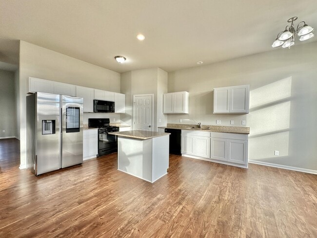 property at 2250 Northfield Ln