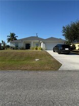 1218 NE 18th Pl in Cape Coral, FL - Building Photo