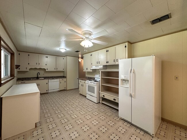 8101 4th St in Laurel Hill, FL - Building Photo - Building Photo