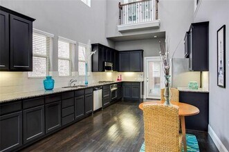 2221 Longwood Dr in Carrollton, TX - Building Photo - Building Photo