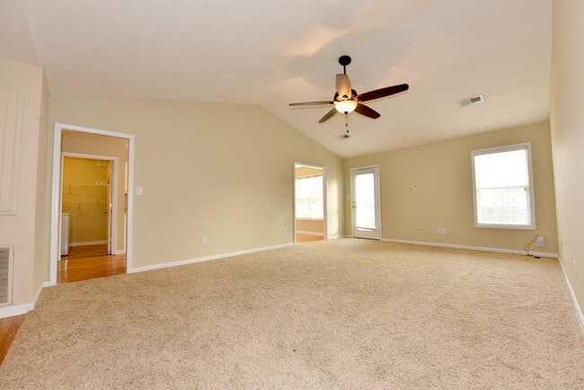 2192 Herndon St in Auburn, AL - Foto de edificio - Building Photo
