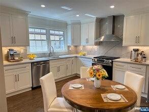 29 Marion Ave in Cliffside Park, NJ - Building Photo - Building Photo