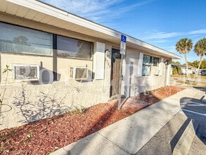 3744 Estelle Ave in Ft. Myers, FL - Building Photo - Building Photo