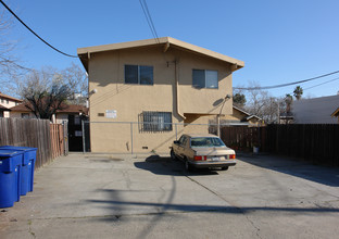 3018 T St in Sacramento, CA - Building Photo - Building Photo