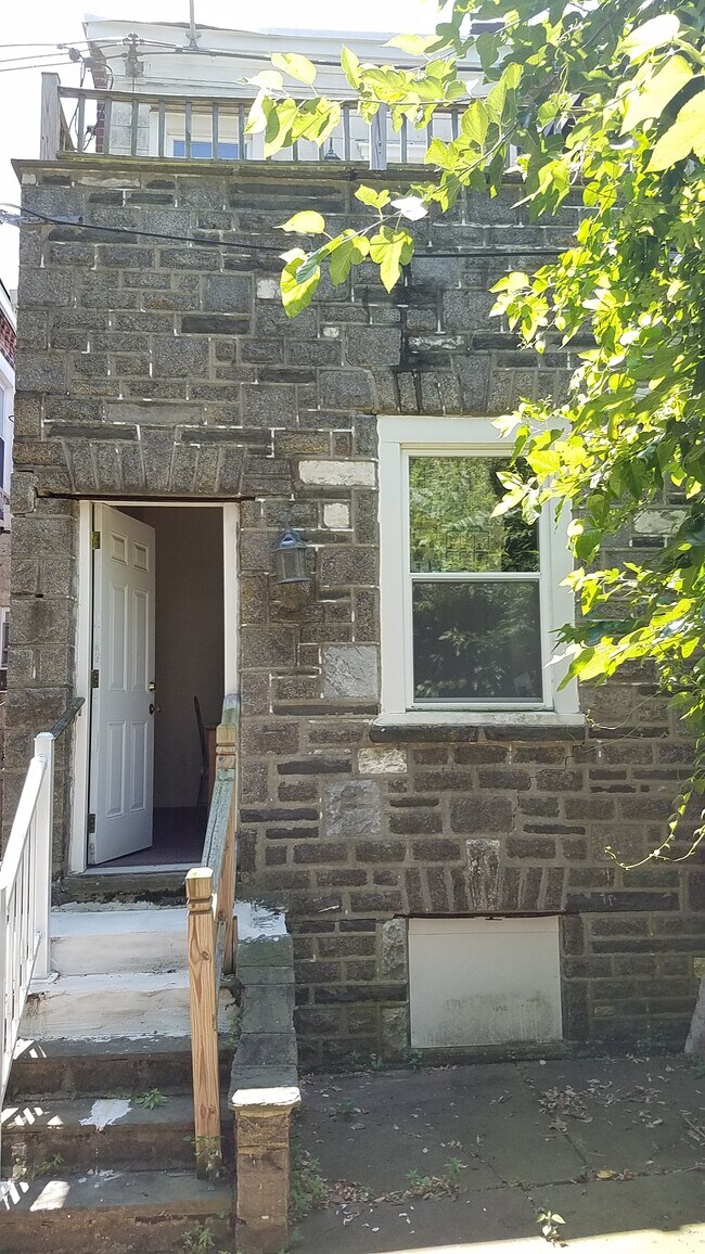 4045 Poplar St, Unit 1st Floor photo'