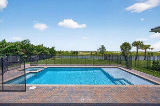 13211 Feathering Wy in Palm Beach Gardens, FL - Building Photo - Building Photo