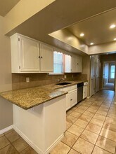 6910 E 98th St in Tulsa, OK - Building Photo - Building Photo