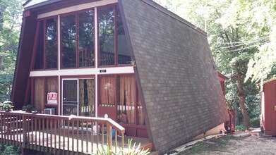 66 Queens Way in Montross, VA - Building Photo - Building Photo