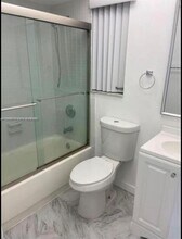 8775 Park Blvd in Miami, FL - Building Photo - Building Photo