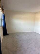 5750 80th St N in St. Petersburg, FL - Foto de edificio - Building Photo