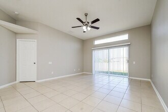 10609 Egret Haven Ln in Riverview, FL - Building Photo - Building Photo