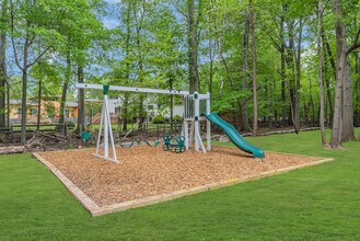 110 Smith Hill Rd in Suffern, NY - Building Photo - Building Photo