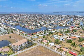 1349 Aqui Esta Dr in Punta Gorda, FL - Building Photo - Building Photo