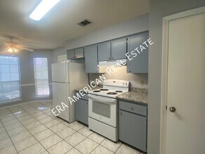 19 Winfield Way in Mary Esther, FL - Building Photo - Building Photo