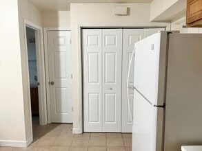 2290 Jericho Rd in Aurora, IL - Foto de edificio - Building Photo