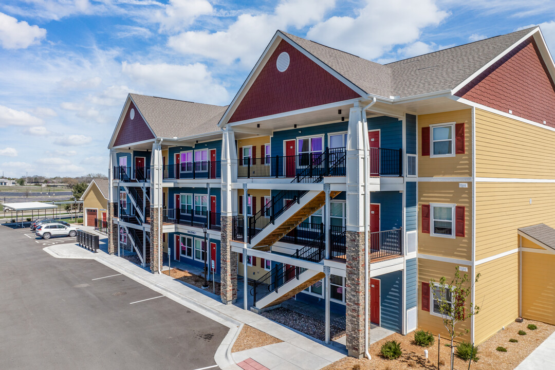 Verandas at Crestview in Wichita, KS - Foto de edificio