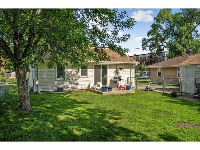 2026 Idaho Ave S in Minneapolis, MN - Building Photo - Building Photo