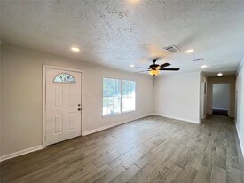 7337 Orville St in Houston, TX - Building Photo