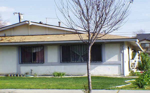 504 N Parkside Dr in Ontario, CA - Building Photo