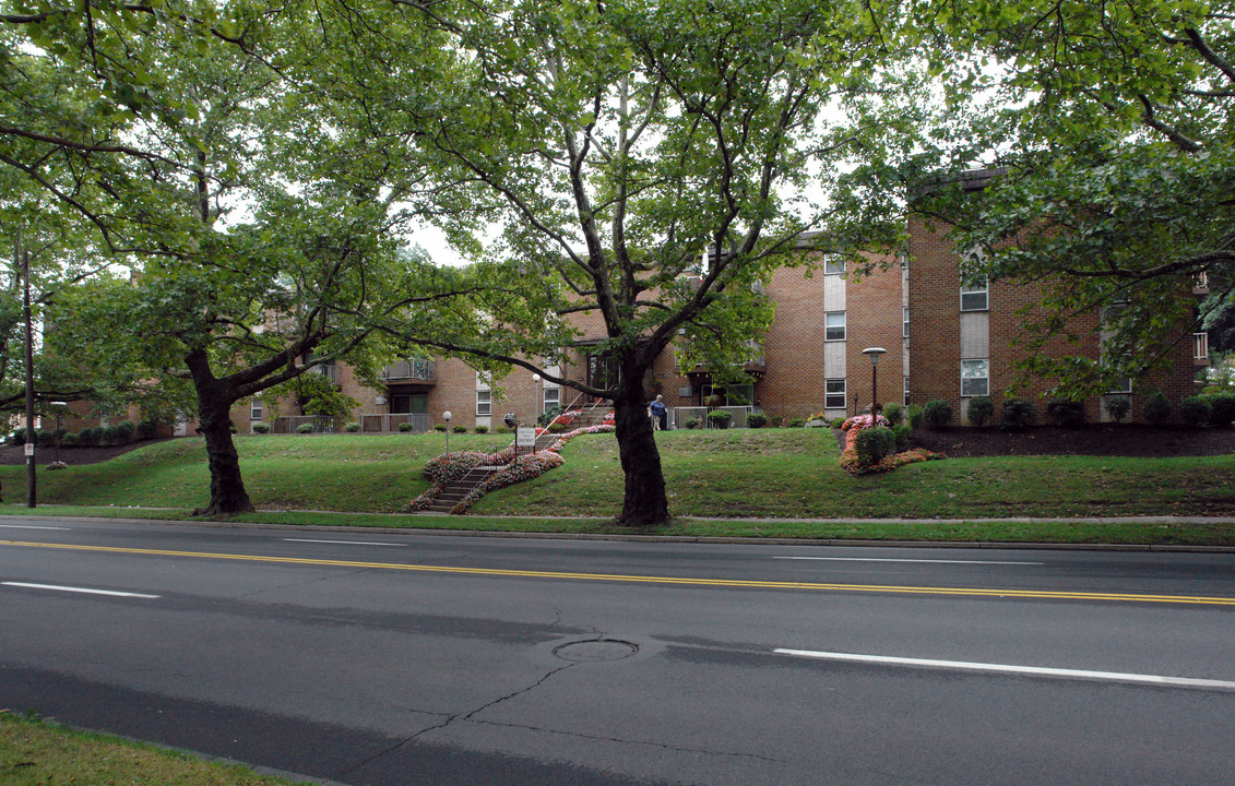 Cedar Beech Plaza Apartments in Allentown, PA - Building Photo