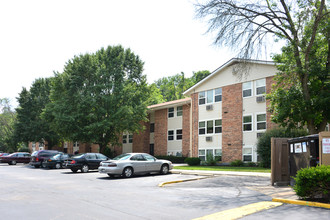 MacArthur Park Apartments in Loveland, OH - Building Photo - Building Photo