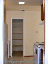 1208 Franmor Ct in Sacramento, CA - Building Photo - Building Photo