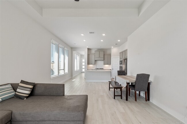 property at 17623 Azalea Clf Ct