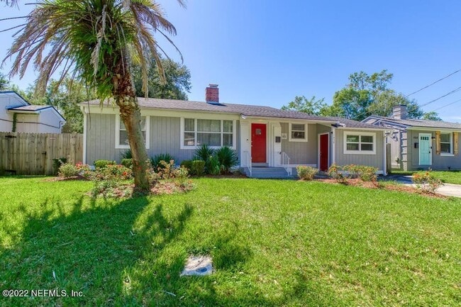 1058 Willis Dr in Jacksonville, FL - Foto de edificio - Building Photo