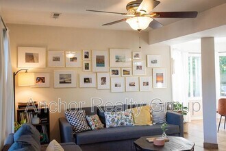 331 Sunflower Ct in Virginia Beach, VA - Building Photo - Building Photo