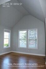 16373 SE 66th St in Bellevue, WA - Building Photo - Building Photo