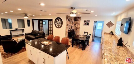 335 S California St in Orange, CA - Building Photo - Building Photo