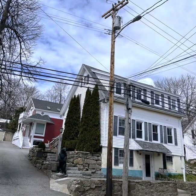 38 Townsend Ave, Unit E