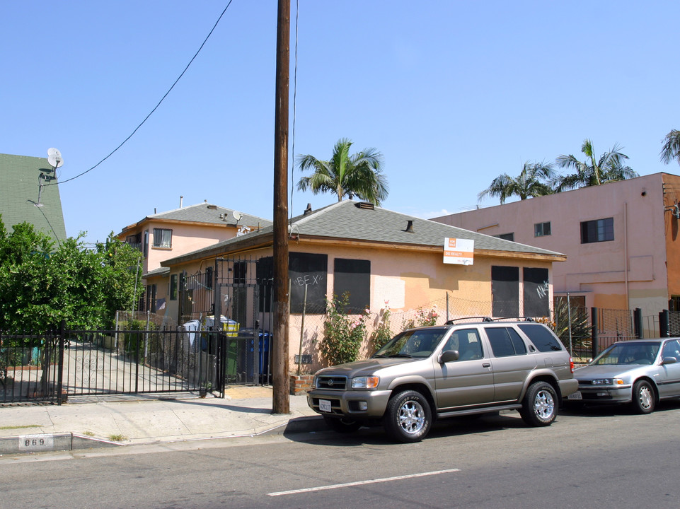 863 W Vermon Ave in Los Angeles, CA - Building Photo