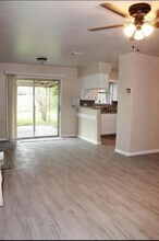 4034 Curly Oaks Dr in Houston, TX - Building Photo - Building Photo