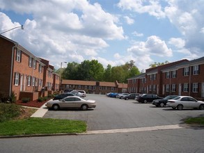 Nottingham Townhomes in Gastonia, NC - Building Photo - Building Photo