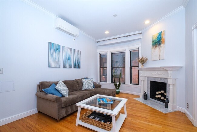 295 Beacon St in Boston, MA - Building Photo - Building Photo