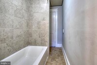 2914 Bayonne Ave photo'