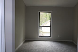 1386 Williamsburg Ln in Norcross, GA - Building Photo - Building Photo
