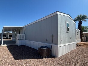 2060 N Center St in Mesa, AZ - Building Photo - Building Photo