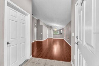 5903 Wrenwater Dr in Fish Hawk, FL - Building Photo - Building Photo