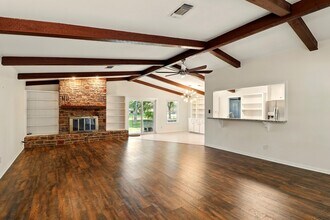 505 Silver Spur in Horseshoe Bay, TX - Building Photo - Building Photo